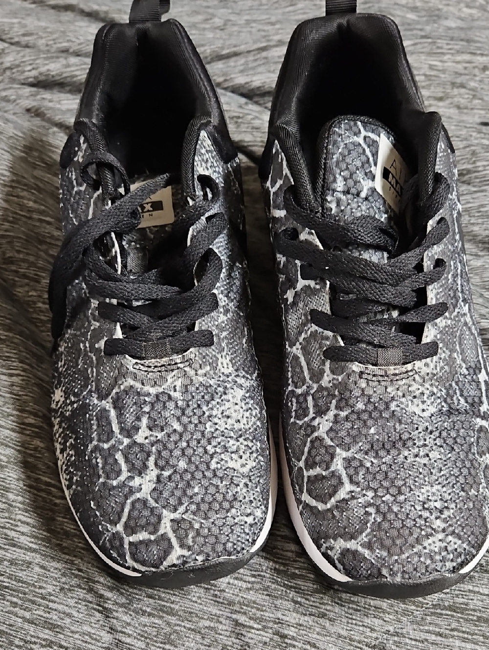 Nike Women’s Black and White Patterned Sneakers